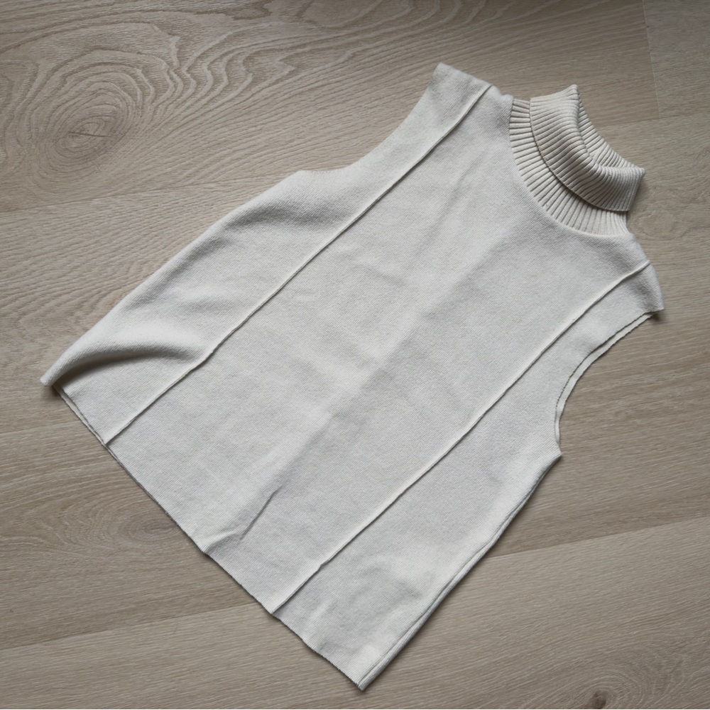 Zara Cream Sleeveless Turtleneck Vest